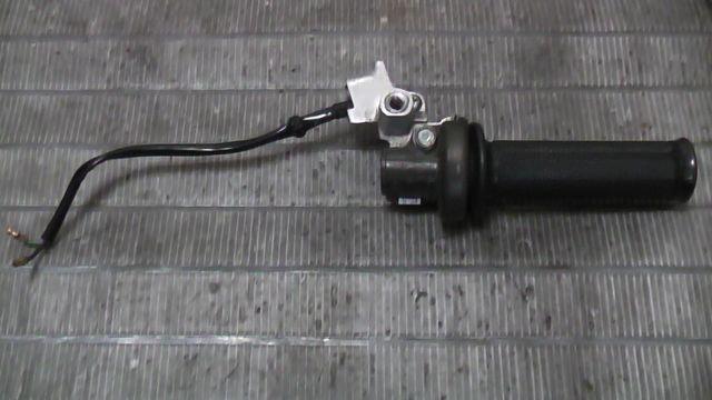 画像の拡大・明るさの変更ができます。 ディオ4スト AF62-1083 の ブレーキレバー ホルダー 右の画像1