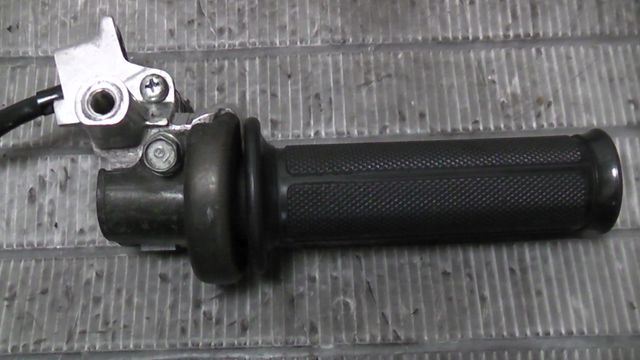 画像の拡大・明るさの変更ができます。 ディオ4スト AF62-1083 の ブレーキレバー ホルダー 右の画像2
