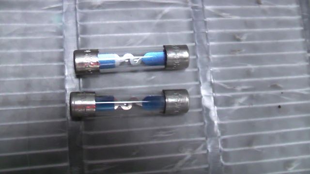 画像の拡大・明るさの変更ができます。 ガラス管ヒューズ 15A 2個入りの画像1
