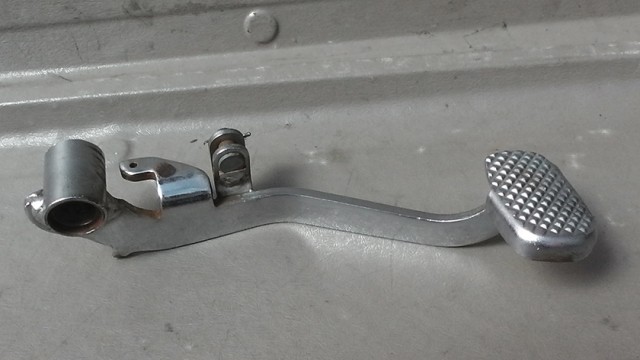画像の拡大・明るさの変更ができます。 ジャズ AC09-1020xxx の ブレーキペダルの画像1