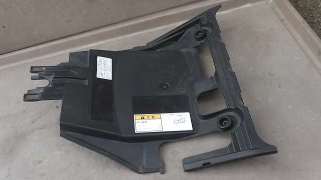 画像の拡大・明るさの変更ができます。 スカイウェイブ250 CJ43A-107xxx の シート下カバーの画像4
