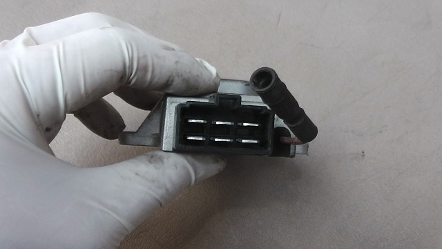 画像の拡大・明るさの変更ができます。 カブ 50 FI カスタム AA01-1751xxx の レギュレーターの画像2