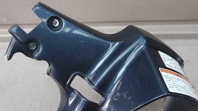 画像の拡大・明るさの変更ができます。 カブ 50 FI カスタム AA01 の 下 ハンドルカバー キズの画像4