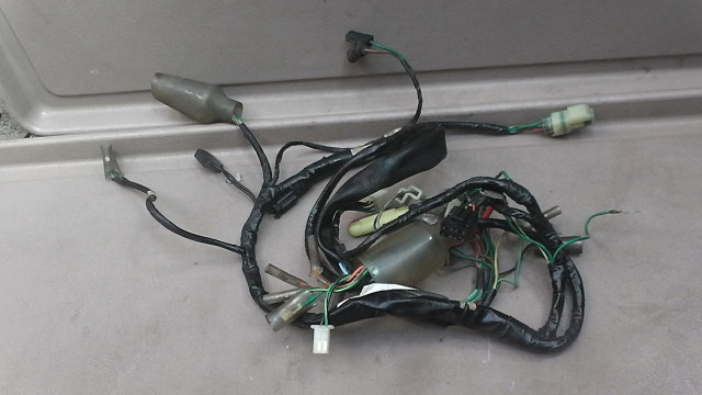 画像の拡大・明るさの変更ができます。 カブ12V AA01-1343xxx の メインハーネスの画像1