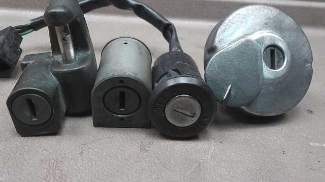 画像の拡大・明るさの変更ができます。 カブ12V AA01-1343xxx の キーセットの画像3
