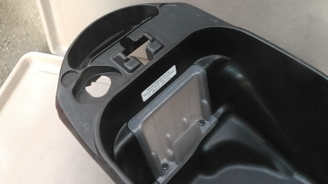 画像の拡大・明るさの変更ができます。 TACT4スト AF75-1003xxx の メットインボックスの画像4
