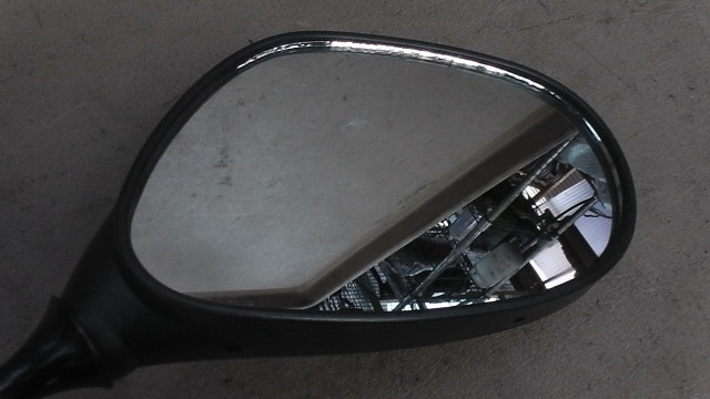 画像の拡大・明るさの変更ができます。 ライブディオZX最終 AF35-2408xxx の ミラー右の画像2