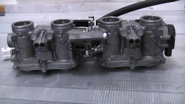 CB400SF HYPER VTEC NC42-1256xxx の スロットルボディ