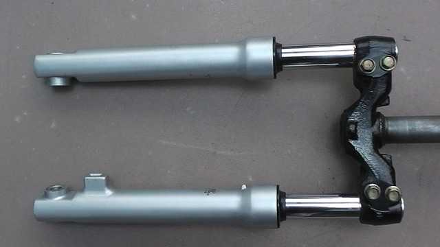 画像の拡大・明るさの変更ができます。 スーナー50 RFBSB10BC5R-432xxx の フロントフォークの画像5