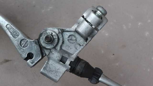 画像の拡大・明るさの変更ができます。 ヴェクスター125 CF42A-117 の ブレーキレバーホルダー 左の画像3