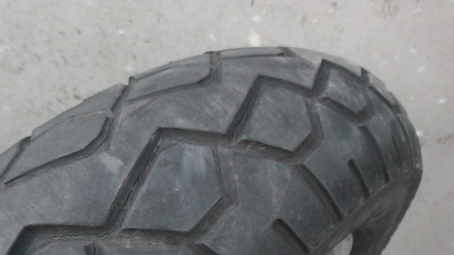 画像の拡大・明るさの変更ができます。 トップボーイ RFBSF10AF3AY の フロントホイール タイヤ付の画像6
