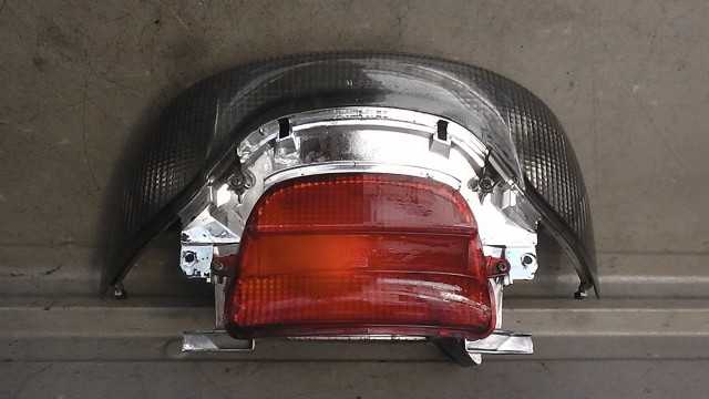 画像の拡大・明るさの変更ができます。 マジェスティ125FI LPRSE27106A110 の テールランプの画像1