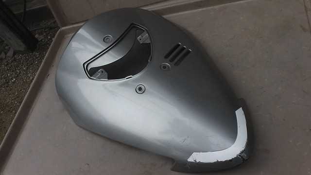 画像の拡大・明るさの変更ができます。 ヴェクスター125 CF42A-107xxx の フロント カバーの画像1