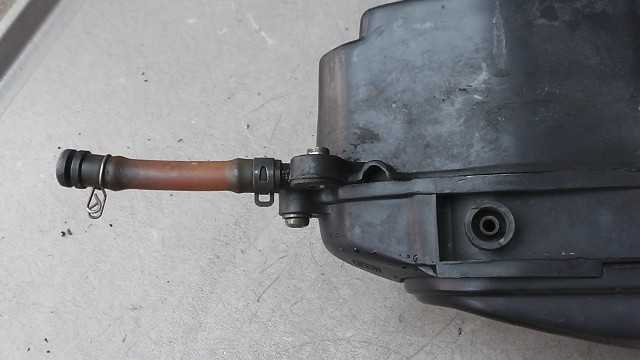 画像の拡大・明るさの変更ができます。 シグナス125SV SE07J-000 の エアクリーナーの画像6