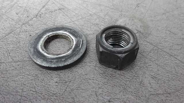 画像の拡大・明るさの変更ができます。 ヴェクスター125 CF42A-125xxx の ホイールナットの画像1