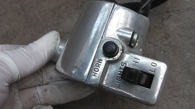 画像の拡大・明るさの変更ができます。 カブ110プロ JA07-3001xxx の ハンドル スイッチ 左の画像2