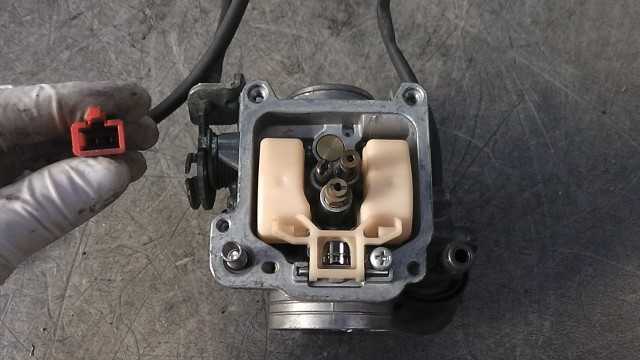 GSR125 RFDUTD41T8T003xxx の キャブレター