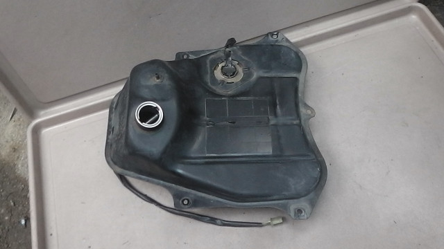 リード90（後期） HF05-1070xxx の ガソリンタンク