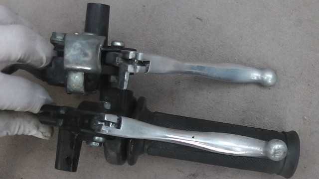 画像の拡大・明るさの変更ができます。 ディオフィット AF27 の ブレーキレバーホルダー 左右の画像3