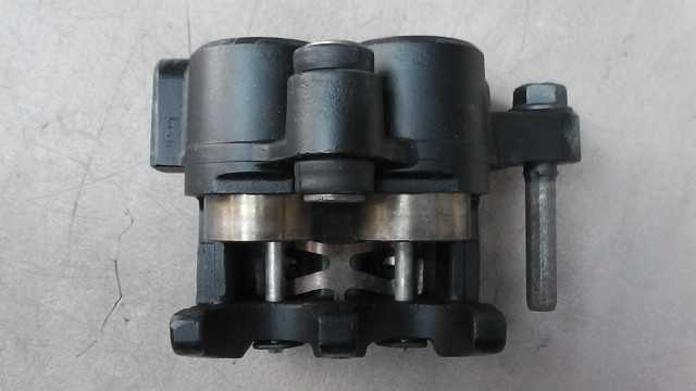 画像の拡大・明るさの変更ができます。 CB750 RC04-1005xxx の キャリパーの画像4
