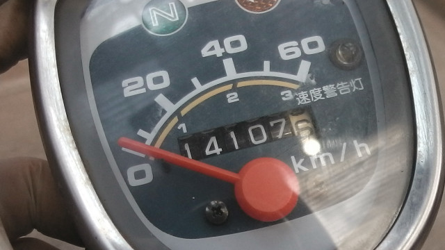 画像の拡大・明るさの変更ができます。 カブ12V C50-0858xxx の スピードメーターの画像2