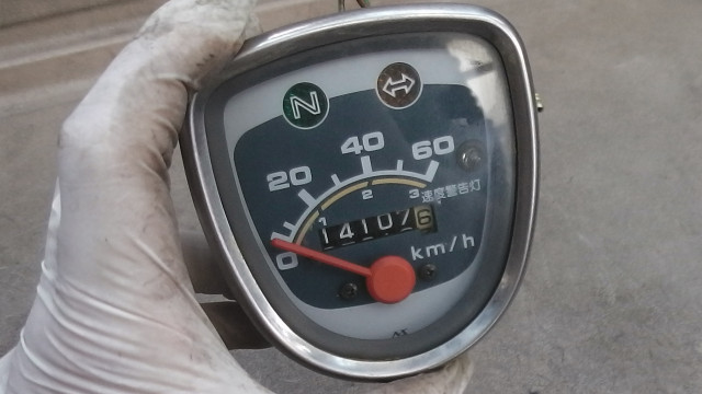 画像の拡大・明るさの変更ができます。 カブ12V C50-0858xxx の スピードメーターの画像3