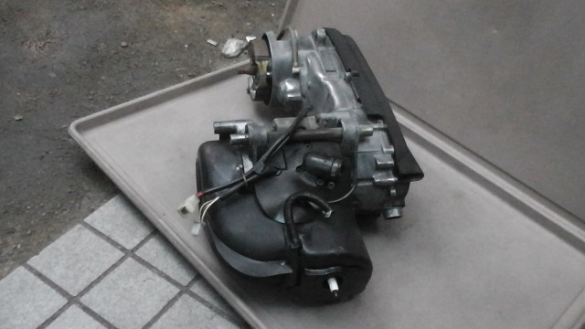 画像の拡大・明るさの変更ができます。 グランドアクシス100 SB01J-111xxx の エンジンの画像6