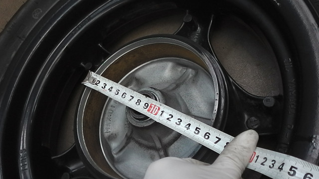 画像の拡大・明るさの変更ができます。 BW’S125 (FI) LPRSE45108A110xxx の リアホイール タイヤ付の画像6