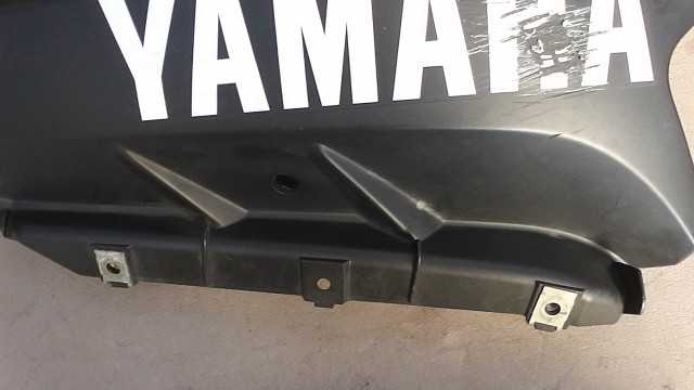 画像の拡大・明るさの変更ができます。 YZF-R125 VG5RE06269A000xxx の アンダーカウル上右 キズの画像4