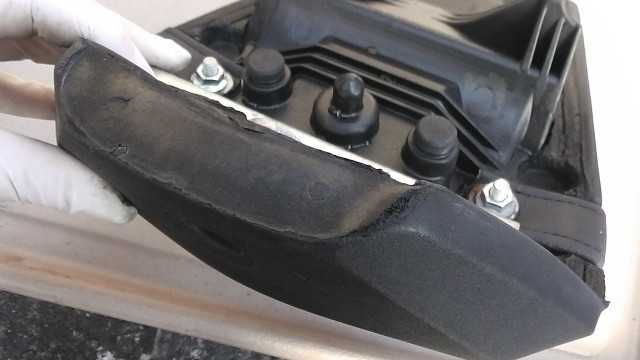 画像の拡大・明るさの変更ができます。 YZF-R125 VG5RE06269A000xxx の シート 少破れの画像6