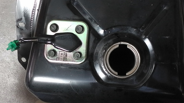 グランドアクシス100 SB06J の ガソリンタンク