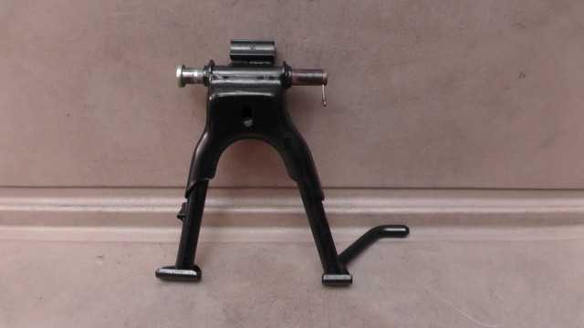 画像の拡大・明るさの変更ができます。 カブ50カスタム AA01-1060xxx の センター スタンド 傷の画像1