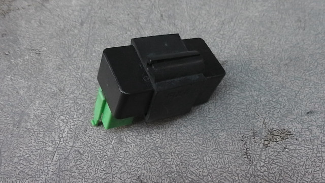 画像の拡大・明るさの変更ができます。 カブ12V AA01-1103xxx の CDIの画像1