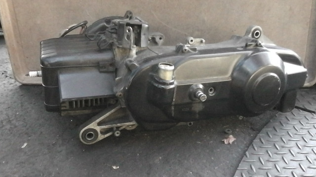 アドレスV100　CE11A-295xxx　の　エンジン *1549331495 Yahoo!オークション - アドレスV100 CE11A-295xxx の フロントホイール