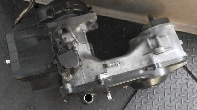 アドレスV100　CE11A-295xxx　の　エンジン *1549331495 Yahoo!オークション - アドレスV100 CE11A-295xxx の フロントホイール