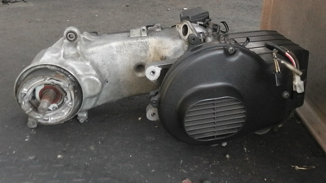 アドレスV100 CE11A-295xxx の エンジン