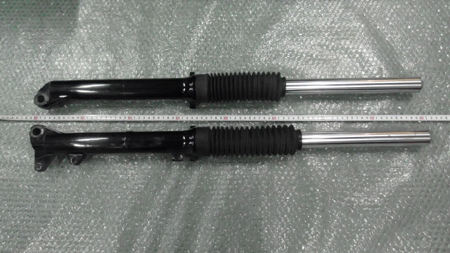 TW200 2JL-014xxx の フロントサスペンション