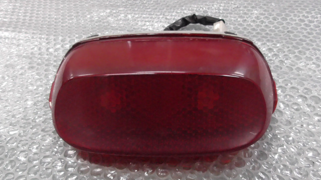 ZZR400 ZX400N-0115xxx の テールランプ LED 傷 ZZR400 ZX400N-0115xxx の テールランプ LED 傷