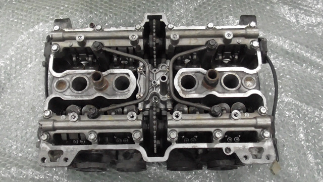 gs400 シリンダーヘッド RF400R GK78A-103xxx の シリンダーヘッド