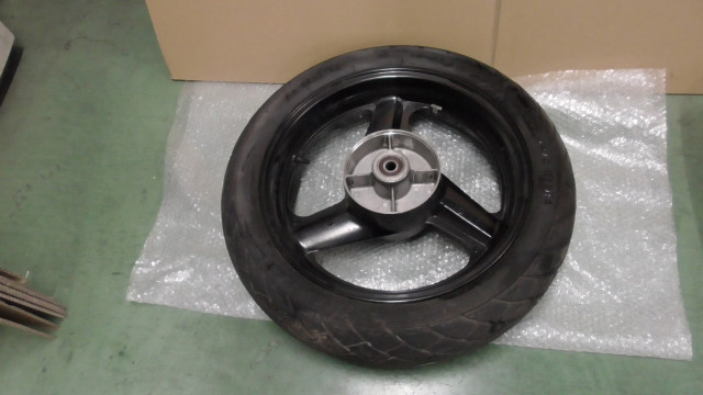 CB400SF-K NC39 の リアホイール タイヤ
