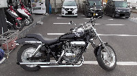 V-TWIN }Oi