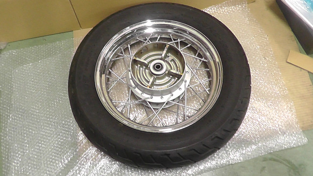 ドラッグスター250 VG02J-007xxx の リアホイール タイヤ