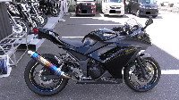 �j���W�� Ninja 250
